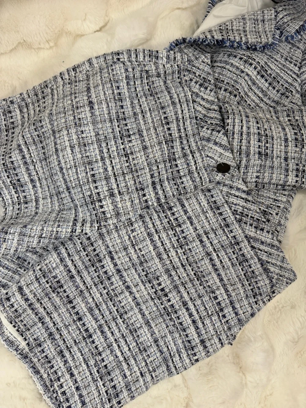 Karl Lagerfeld Light Blue and White Bouclé Blazer and short Set - Picture 9 of 9